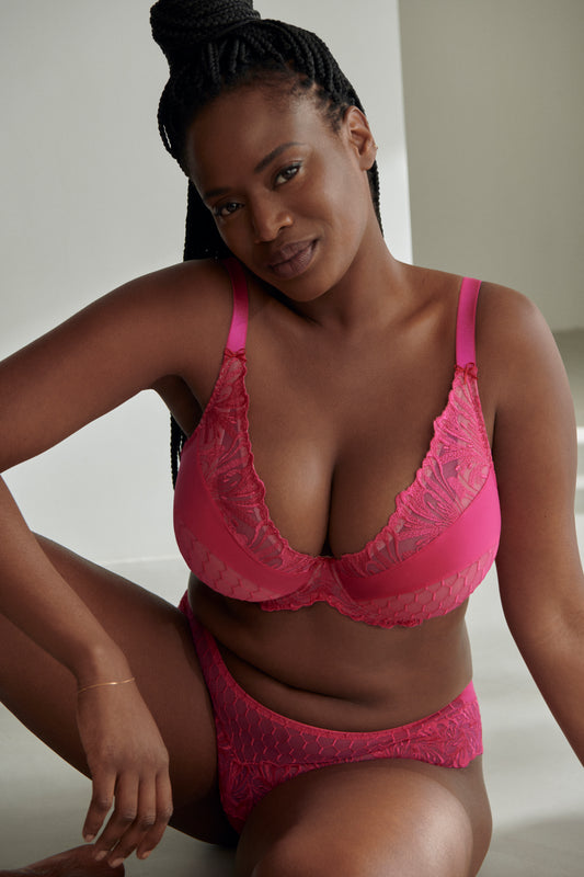 DD+ Lingerie: Top 6 Ways PrimaDonna Achieves the Perfect Fuller Bust Fit
