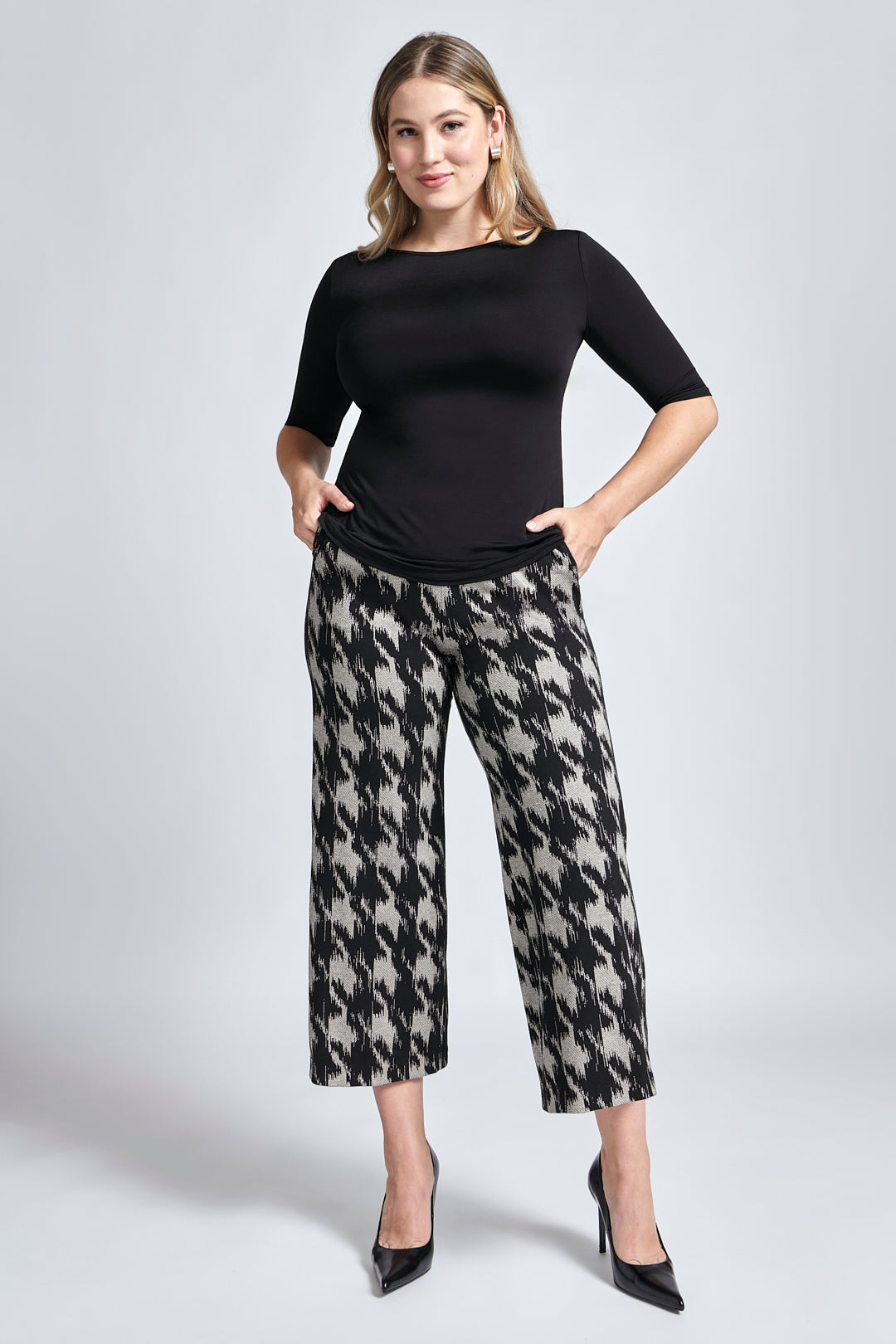 Adelaide-crop-houndstooth-colette-pullover.