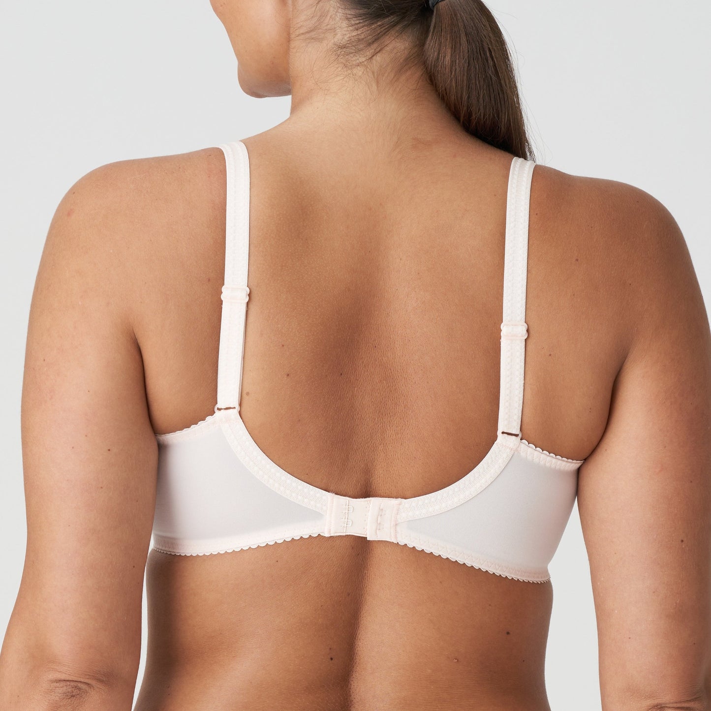 Montara-plunge-bra-crystal-pink-back.