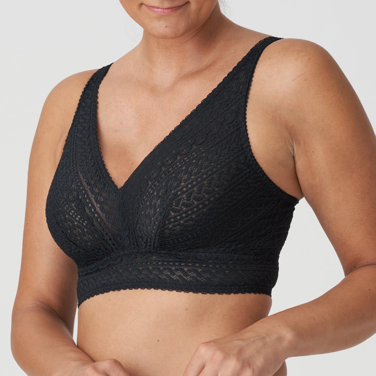 Montara-wireless-longline-black-side.