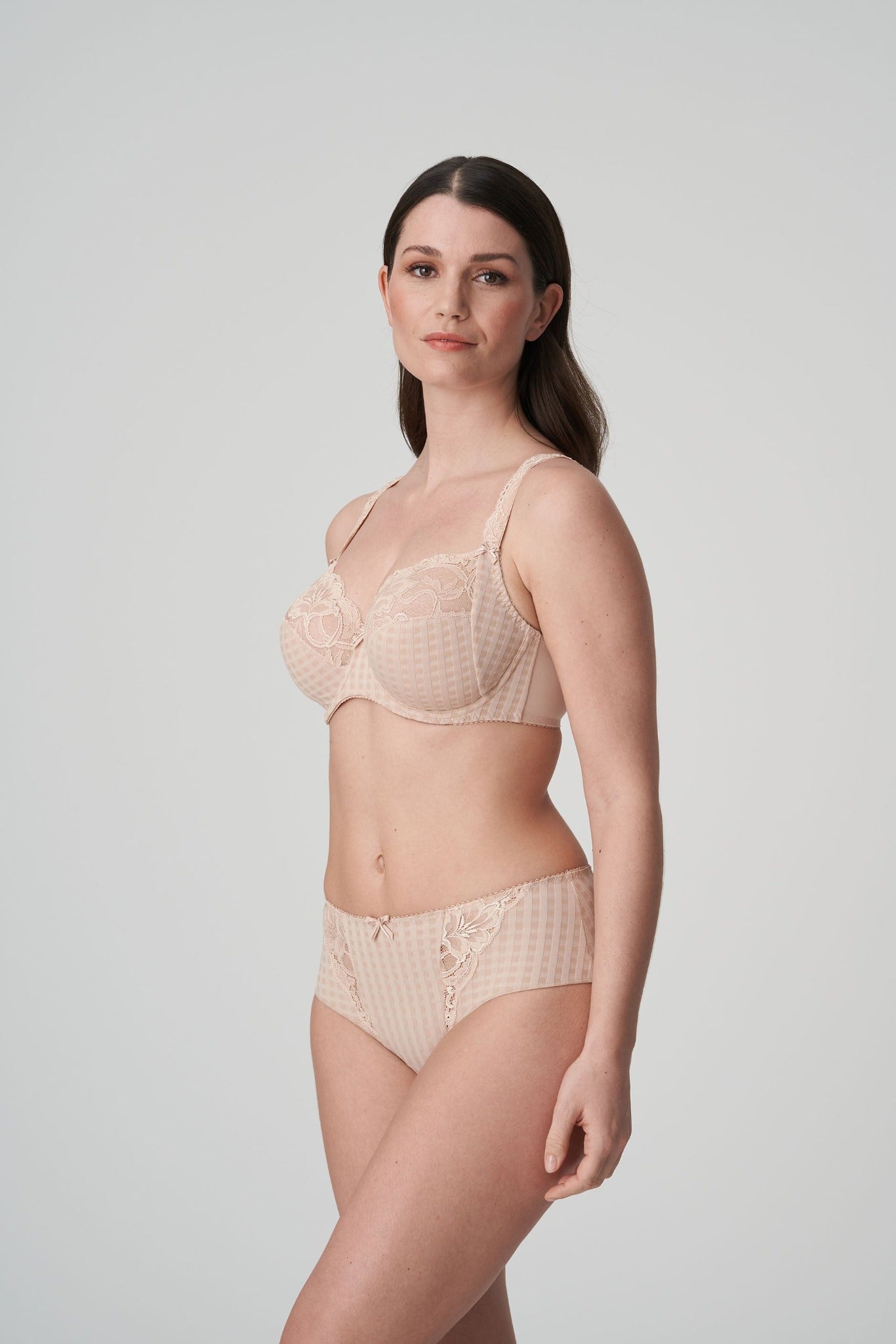 Side view of a woman wearing the DD+ Madison full cup bra in Caffe Latte by PrimaDonna.