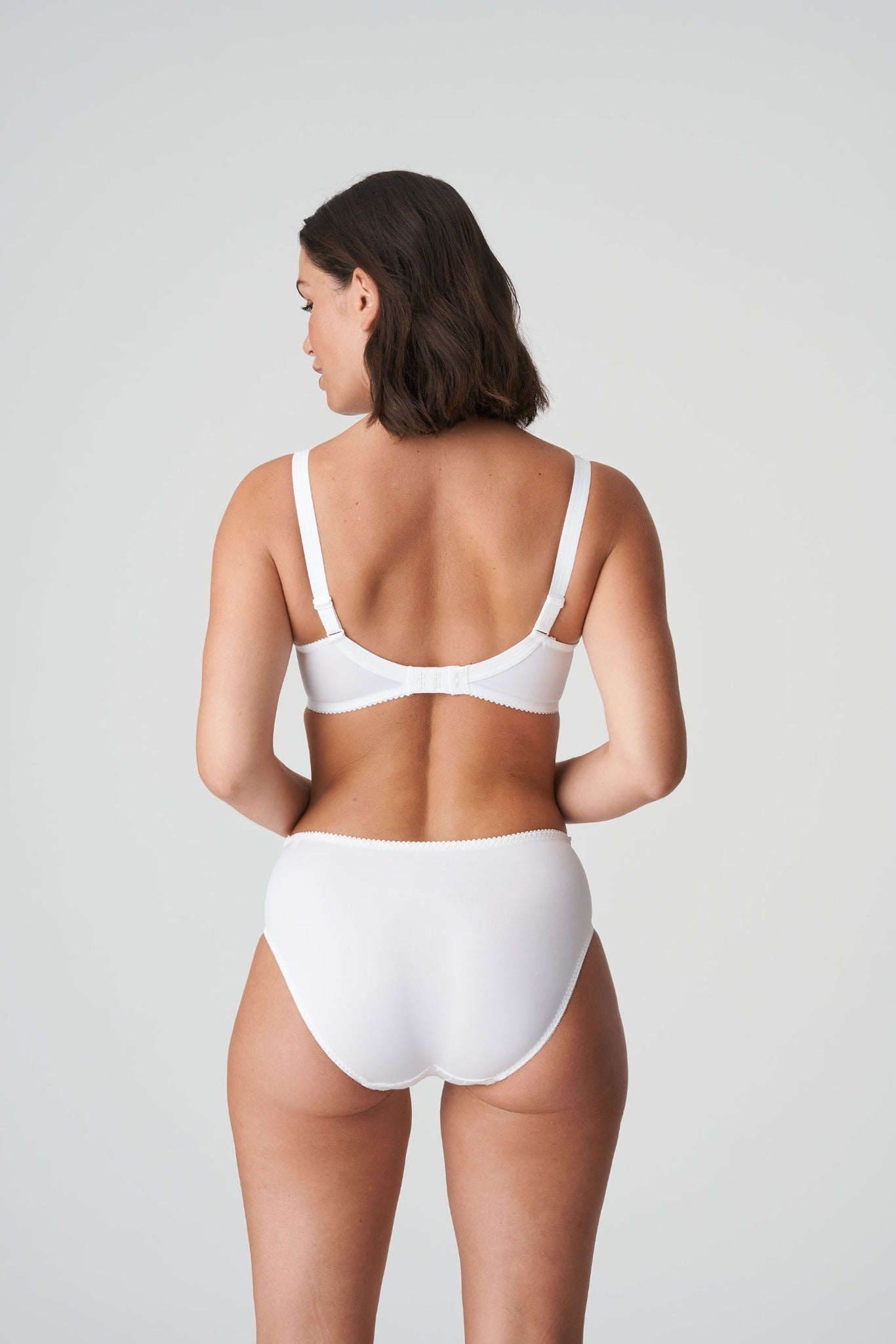       Deauville-full-brief-white-back.